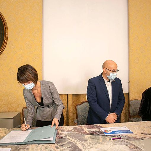 Il momento della firma del protocollo d'intesa