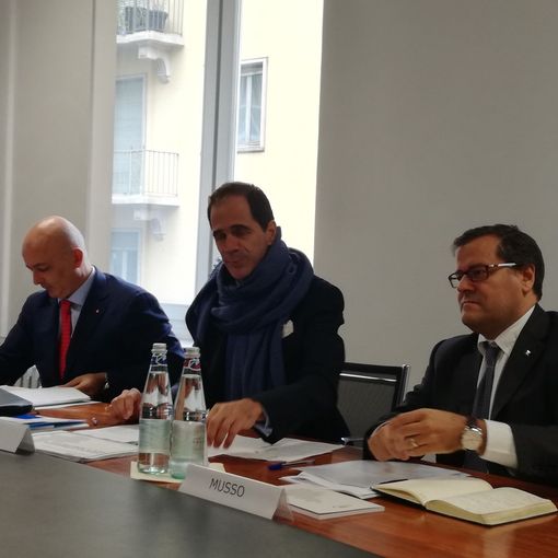L'auto trascina il Piemonte nel baratro: -48% in un anno. Ilotte: &quot;Patto generazionale per trattenere i talenti&quot;