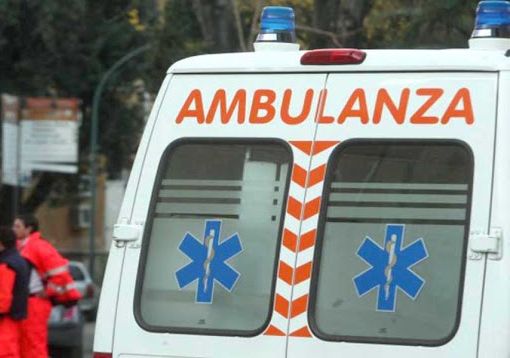 Asti: frontale tra due auto in corso Savona