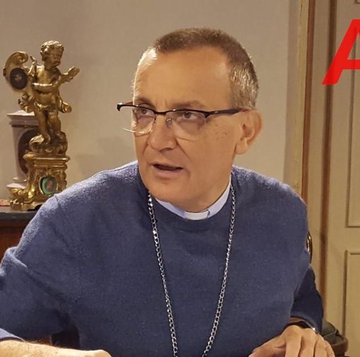 Mons. Marco Prastaro (foto archivio)