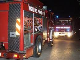 Incendio notturno in un’abitazione di Bubbio, vigili del fuoco ancora sul posto
