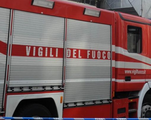 Incendio a Cellarengo, una donna sarebbe intrappolata in casa [IN AGGIORNAMENTO]