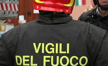 Famiglia di profughi afgani evacuata a seguito di un principio d’incendio