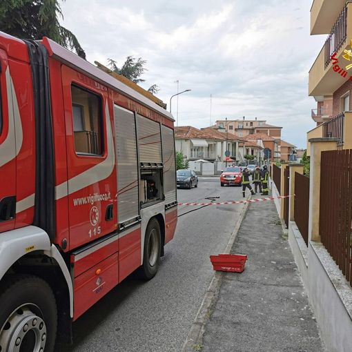 Asti, perdita di gas in via Valence, i vigili del fuoco isolano la zona