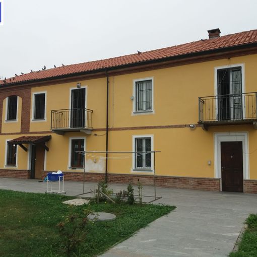 Confiscati beni per tre milioni di euro a nomade di Asti, provento di reati e numerose rapine in villa