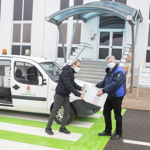 La Basf di Villanova dona 13 pacchi dono per le famiglie del territorio