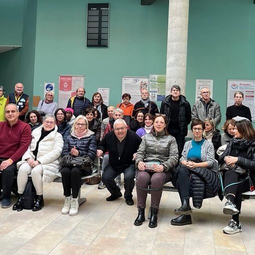 Foto di gruppo per i primi 50 volontari