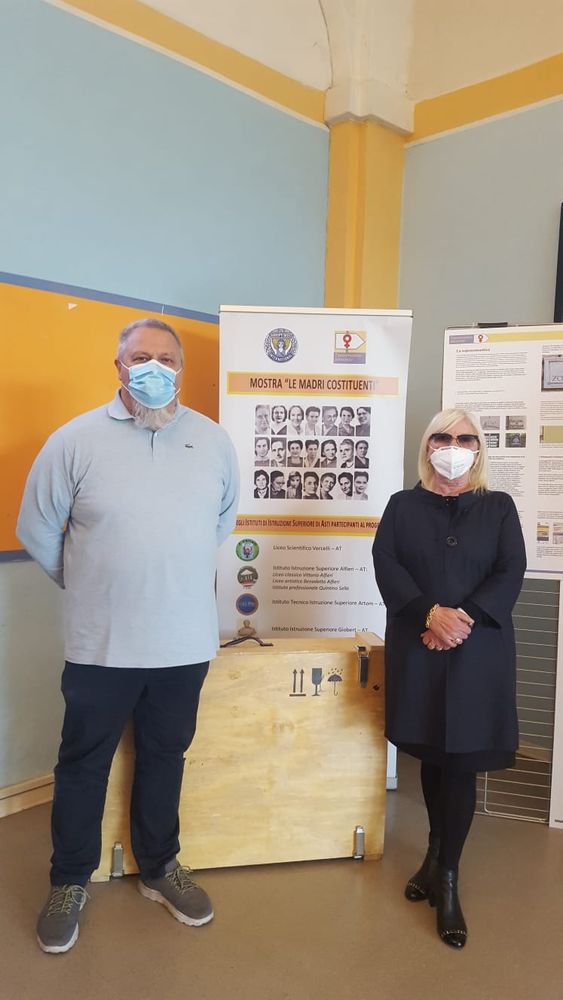 La donazione del contenitore realizzato su misura La donazione del contenitore realizzato su misura