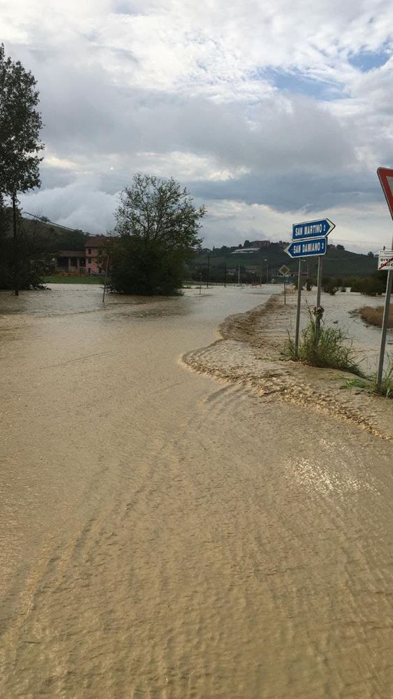Alcune immagini (tratte dal gruppo "Meteo Monferrato, Langhe e Roero" che ringraziamo per la disponibilità) dell'ondata di maltempo abbattutasi su San Damiano Alcune immagini (tratte dal gruppo "Meteo Monferrato, Langhe e Roero" che ringraziamo per la disponibilità) dell'ondata di maltempo abbattutasi su San Damiano