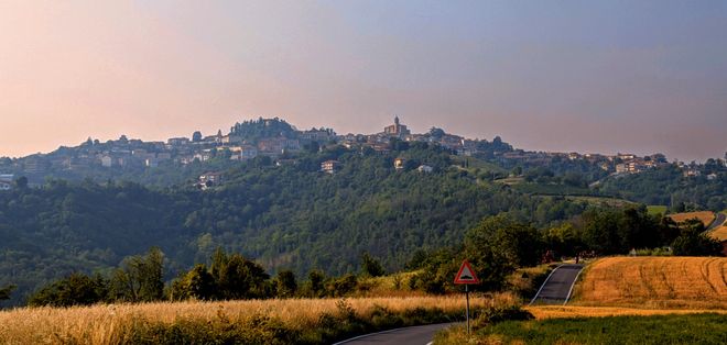 "Il Borgo dei Desideri": una serata magica tra stelle e sapori a Cocconato