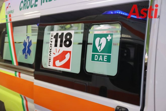 Gravissimo incidente sulla SP38: frontale tra Fiat Panda e pullman, morto il conducente dell'auto Gravissimo incidente sulla SP38: frontale tra Fiat Panda e pullman, morto il conducente dell'auto