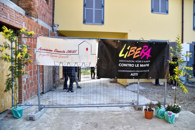 I lavori in corso a Cascina Graziella in una foto d'archivio