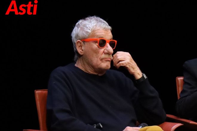 Il maestro Conte alla presentazione della mostra