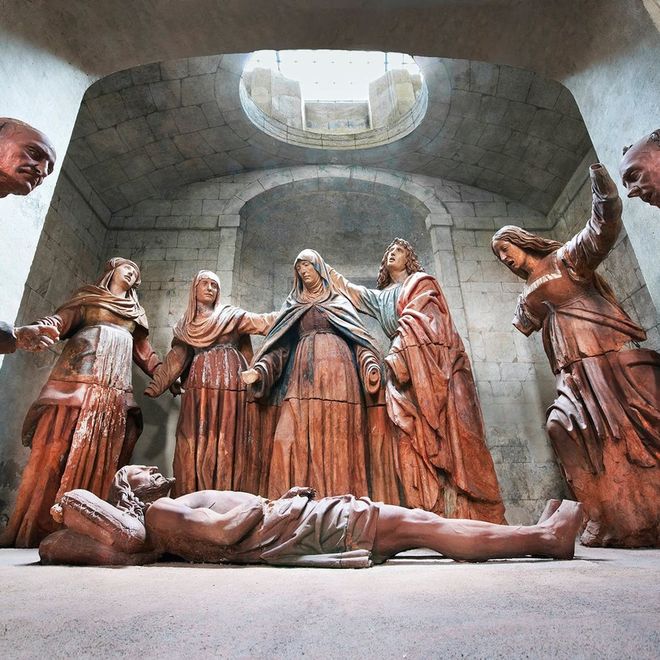 Spettacolare foto di Enzo Isaia del Compianto sul Cristo morto, esempio d'arte rinascimentale in Cattedrale ad Asti