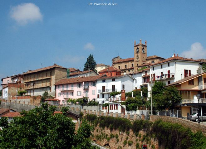Un panorama di Rocca d'Arazzo