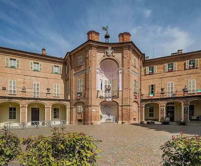 Castell'Alfero celebra 25 anni di teatro dialettale con 'Sulle orme di Gianduja