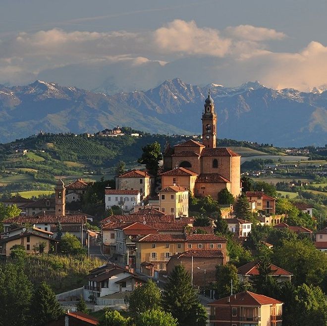 Villa San Secondo ritratta dal grande Enzo Isaia
