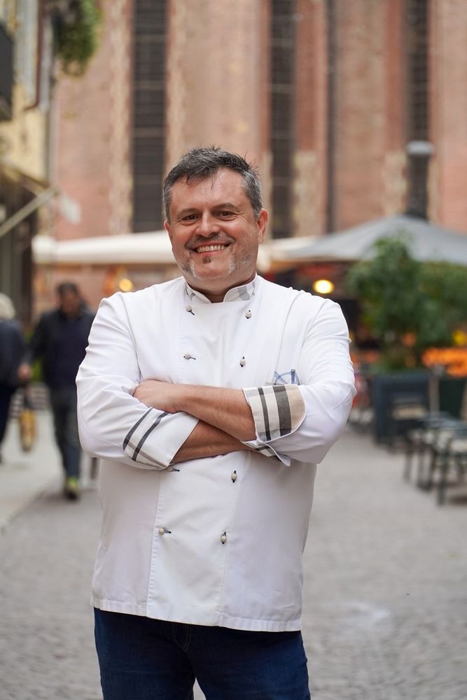 Storia di uno chef e dei piatti di Casa Savoia: arriva in libreria "Le ricette che non mi hai scritto"