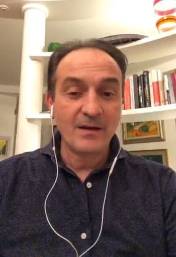 "Raddoppieremo la capacità di fare analisi in Piemonte, arrivando in meno di due settimane a 2.200 tamponi al giorno” "Raddoppieremo la capacità di fare analisi in Piemonte, arrivando in meno di due settimane a 2.200 tamponi al giorno”