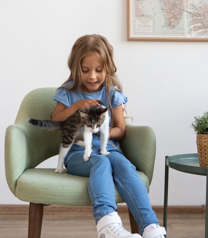 Rapporto tra gatti e bambini: le regole per una grande amicizia
