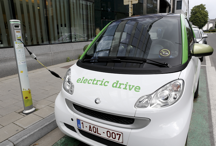 Indagine rivela atteggiamento positivo nei confronti delle auto elettriche in Europa