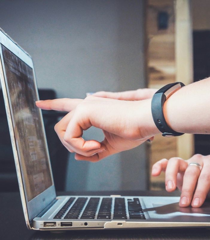 Gestione del Cambiamento: Come i Consulenti Facilitano le Transizioni Aziendali