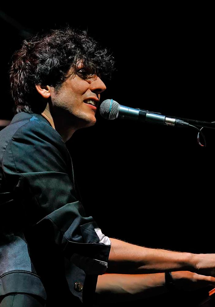 Ermal Meta sul palco di AstiMusica nel 2016