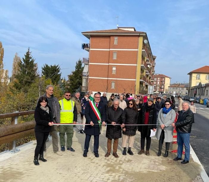 A Costigliole inaugurati i nuovi parcheggi realizzati in Viale Marconi, in prossimità di piazza Medici