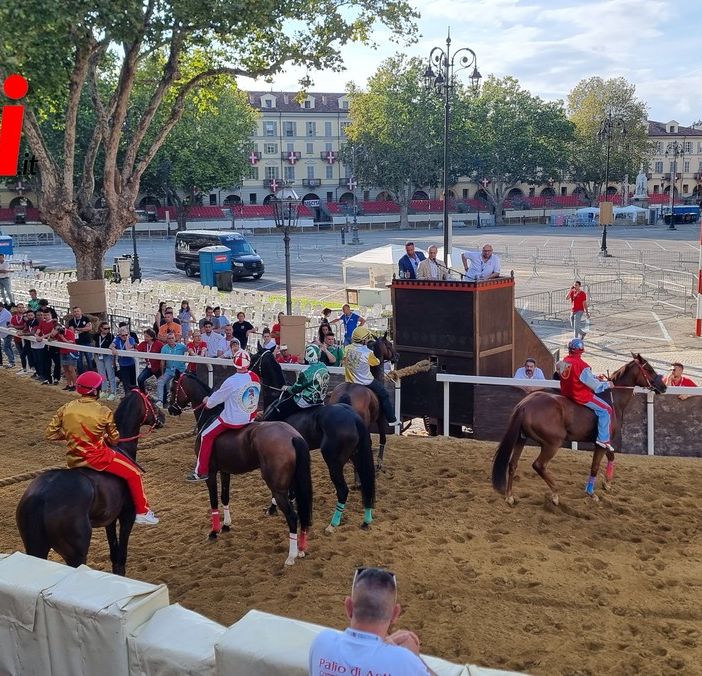 Seconda tornata di prove in piazza Alfieri, tre batterie tranquille (e qualche capriccio del canapo) [VIDEO]