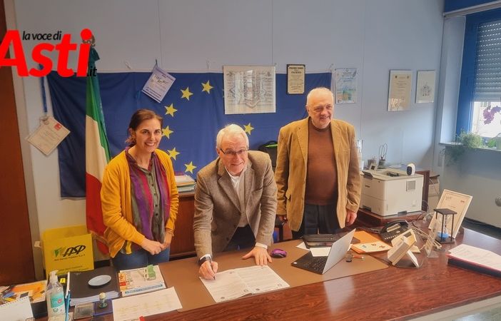 Le immagini della firma della convenzione