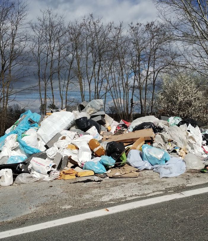 Asti, cronache di 'ordinario' degrado: l'ennesima segnalazione arriva da viale don Bianco