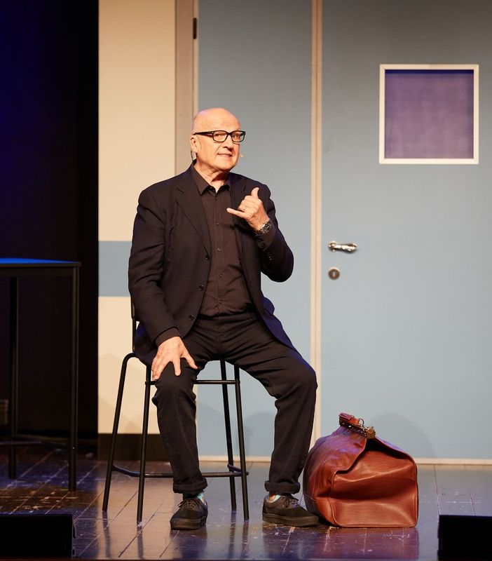 &quot;Niente panico!” con Paolo Hendel: Ultime disponibilità per lo spettacolo al Teatro Alfieri di Asti