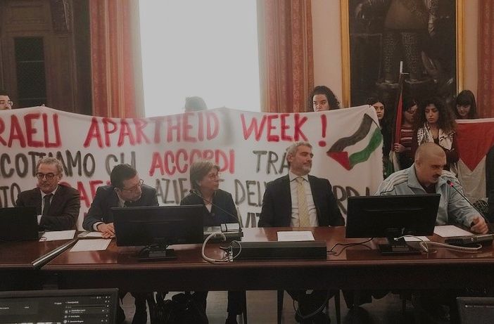 Il collettivo studentesco fa irruzione nel Senato accademico (Torino Oggi)