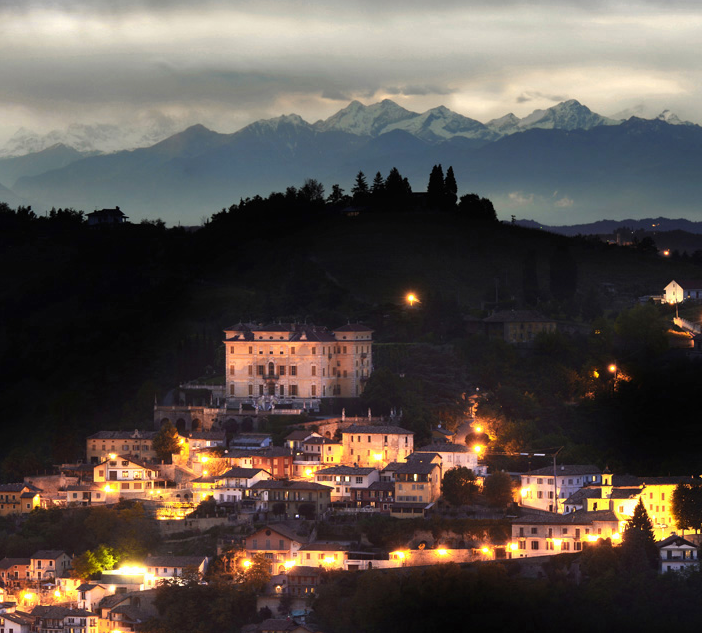 Una bella immagine panoramica di Canelli