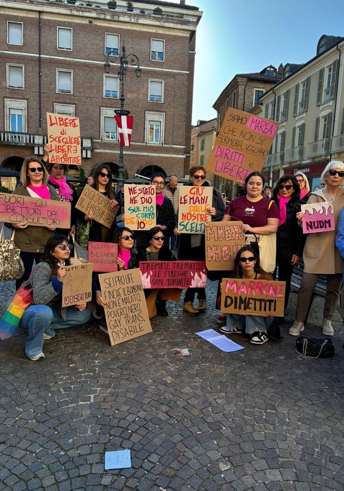 Una manifestazione di Nudm di Asti (Merphefoto)