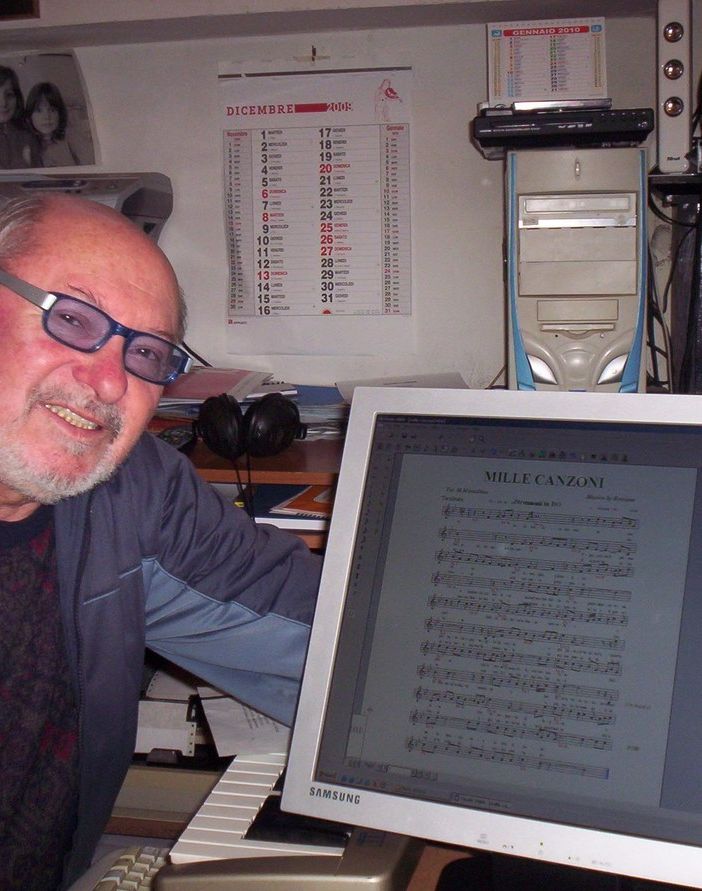 Il maestro Passarino nel suo studio (Ph. Facebook)