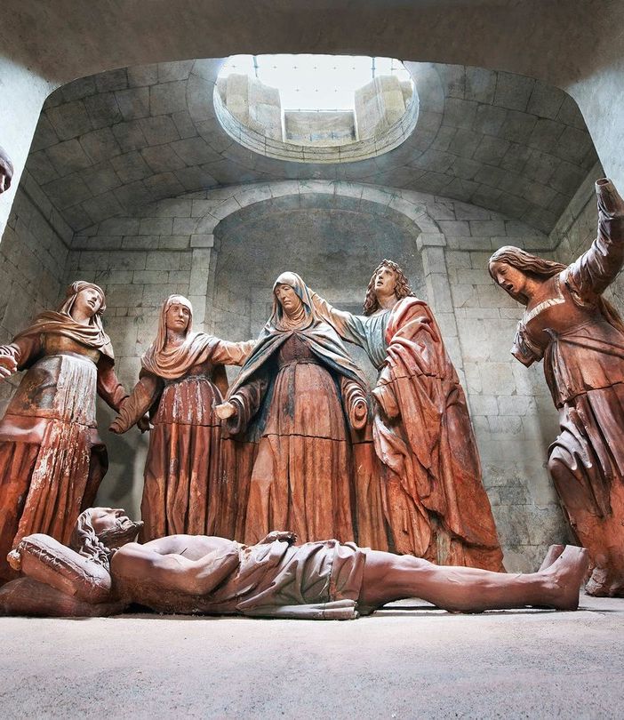 Spettacolare foto di Enzo Isaia del Compianto sul Cristo morto, esempio d'arte rinascimentale in Cattedrale ad Asti