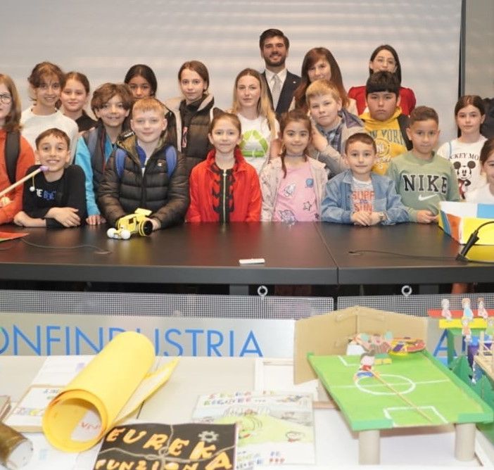 Scuola e lavoro insieme con l'Unione Industriale di Asti e il progetto Eureka! Funziona&quot; dedicato alle scuole elementari