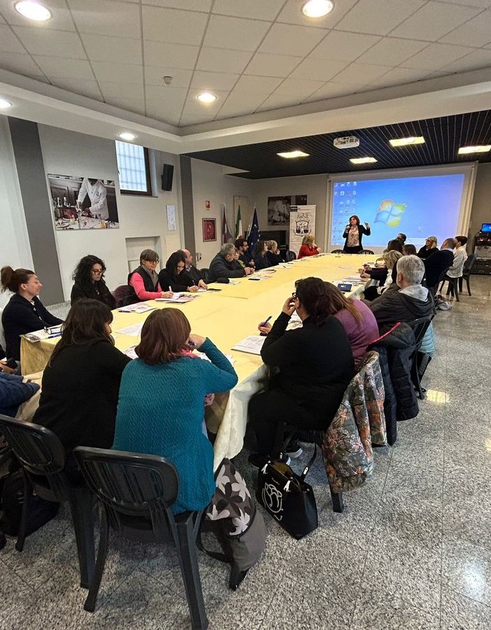 Una tavola rotonda per formare, conoscere e lavorare con le consigliere di Parità e l'Agenzia di formazione Colline astigiane