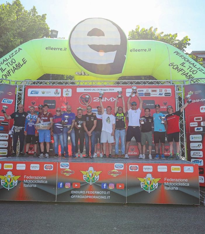 Il moto club Alfieri fa show a Bosio (AL), per la seconda dell'Italiano Major