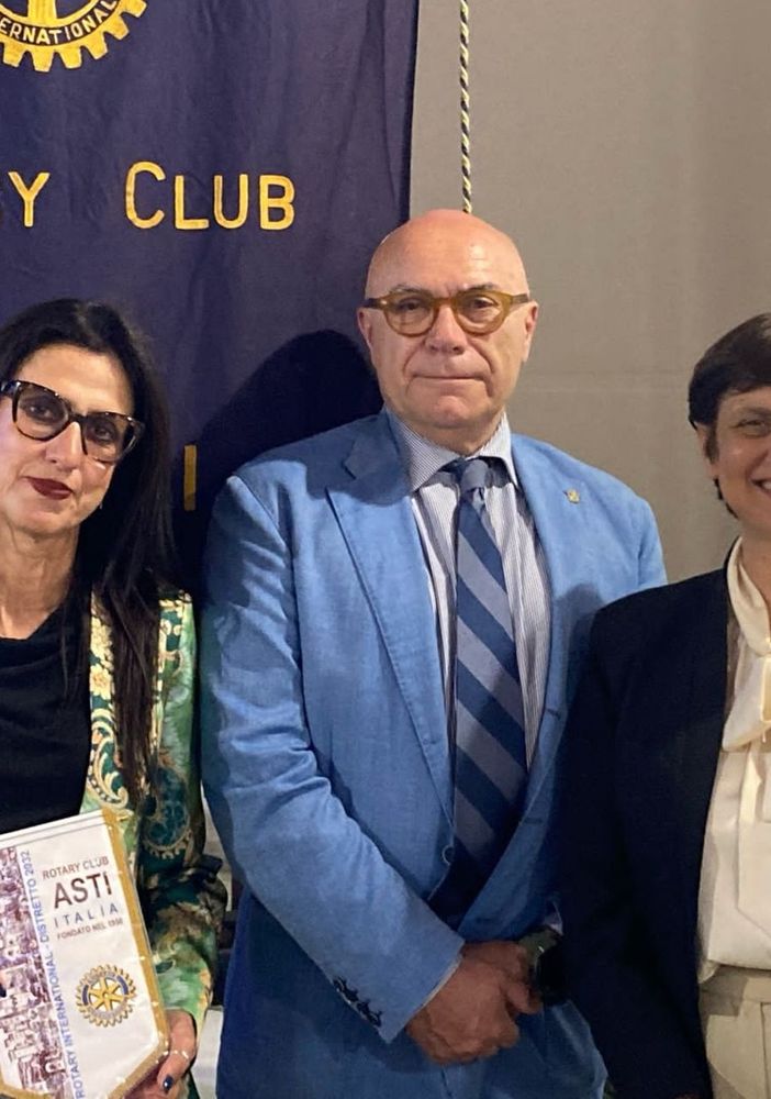 La relatrice con il presidente Mela e il questore Di Donato
