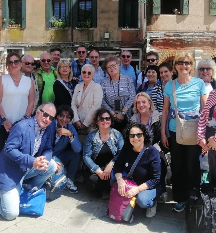 La delegazione astigiana durante la visita al ghetto di Venezia
