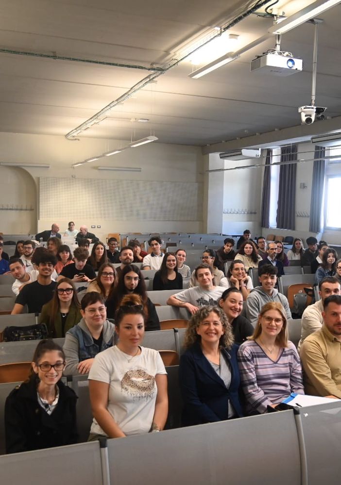 I volontari con alcuni operatori