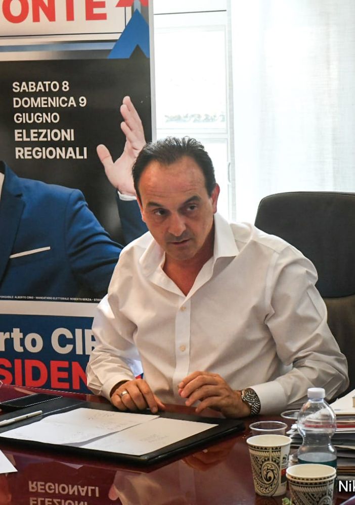 Cirio al comitato elettorale di Alba