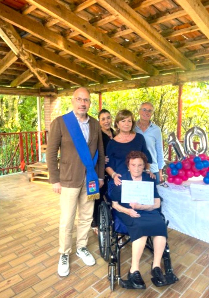 Auguri a Ortensia Sattanino, nuova &quot;patriarca&quot; dell'Astigiano con i suoi 100 anni