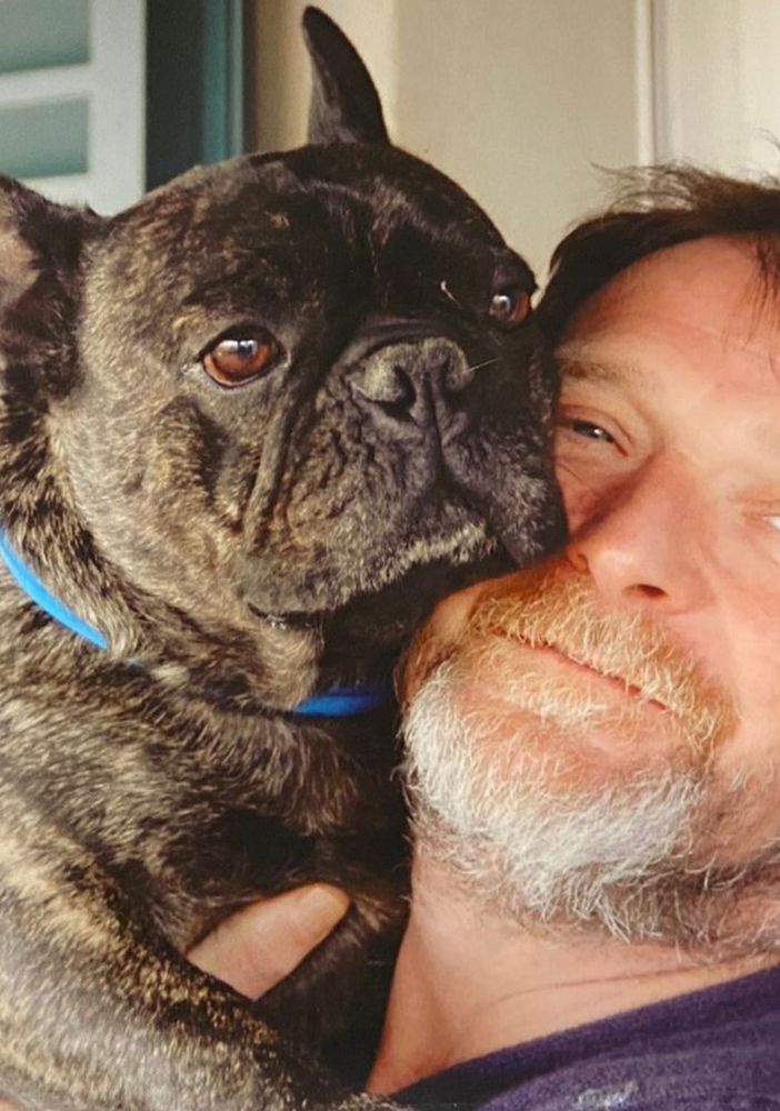 Remo Damosso con l'amato bouoledogue