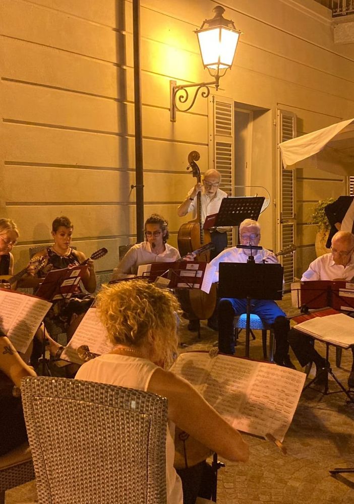 un momento dell’esibizione della Mandolinistica Paniati a Ca’ Vittoria