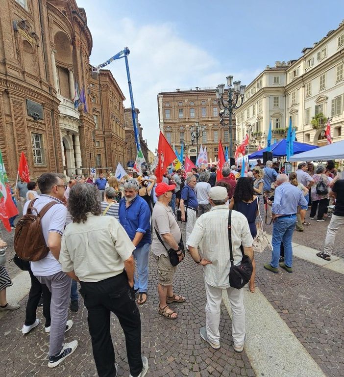 Le immagini della manifestazione in piazza Carignano