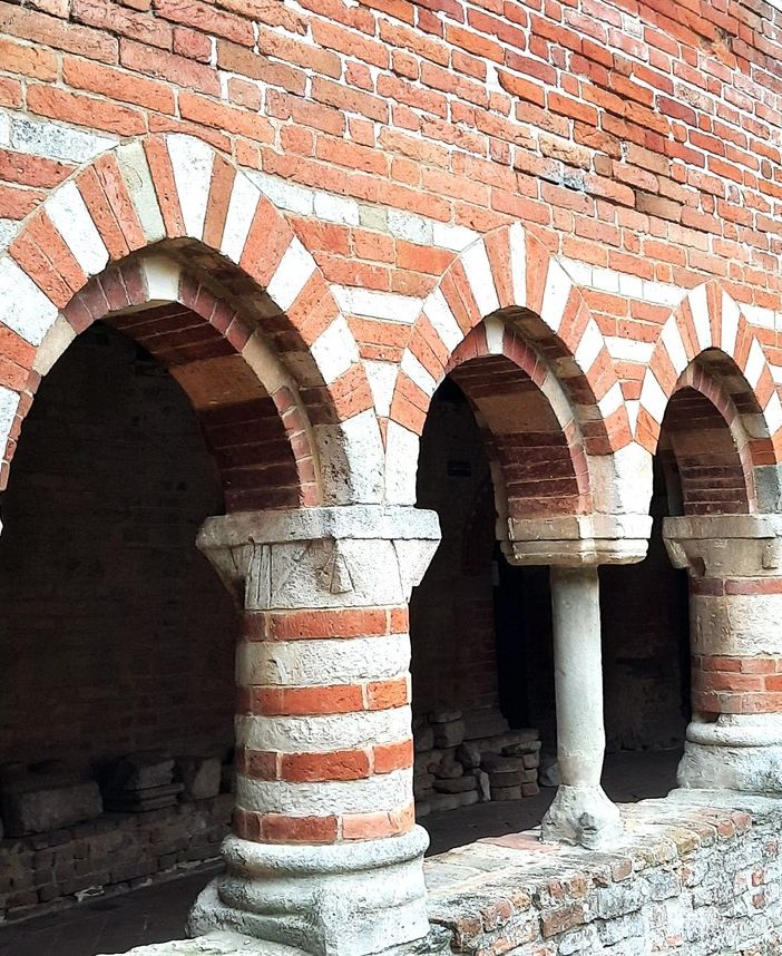 Interno della Canonica di Vezzolano