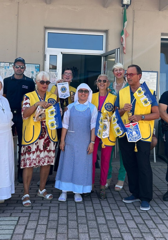 La consegna di Ferragosto alla mensa dal Lions club Alfieri